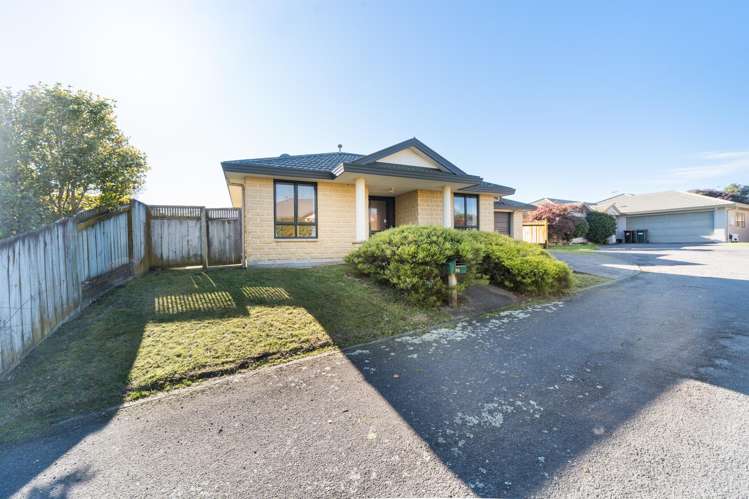 12 Logan Views Kelvin Grove_16