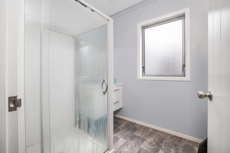 15 Crown Street North East Valley_9