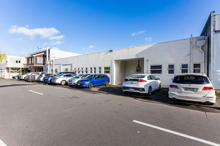 156-166 Main Street Upper Hutt Central_19