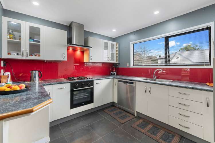 62 Marendellas Drive Bucklands Beach_13