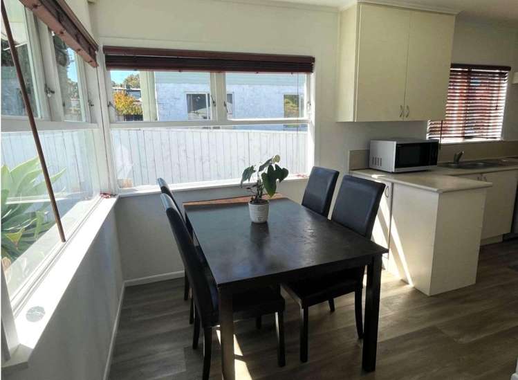 43 Hilling St Titirangi_5