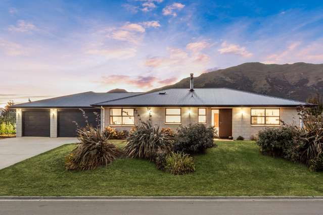 Room to live, space to play in Hawea