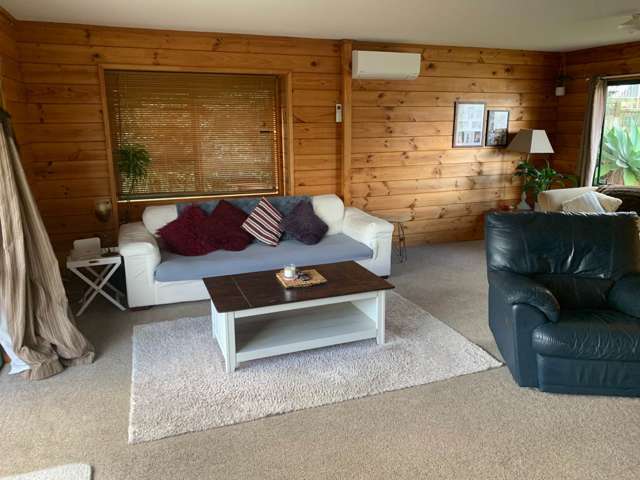 31 Donald Street Stanmore Bay_1