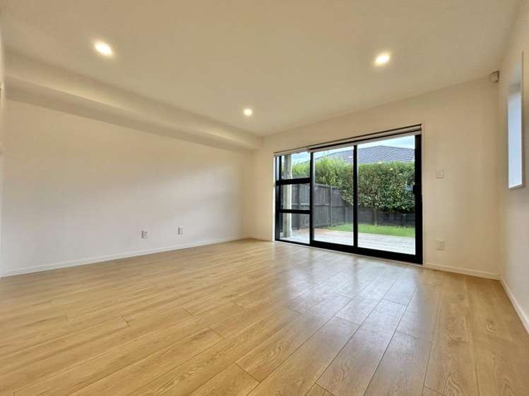 96E Triangle Road 11410_3