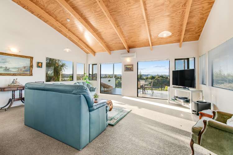 3/42 Amorino Drive Red Beach_5