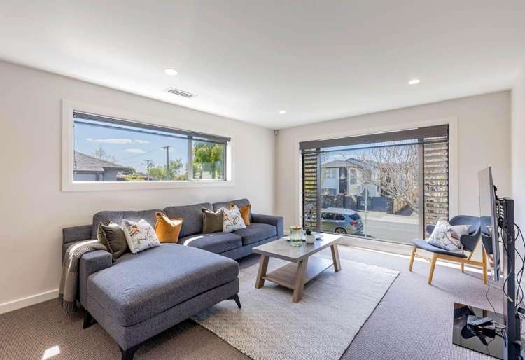 32A Queen Mary Avenue Epsom_10