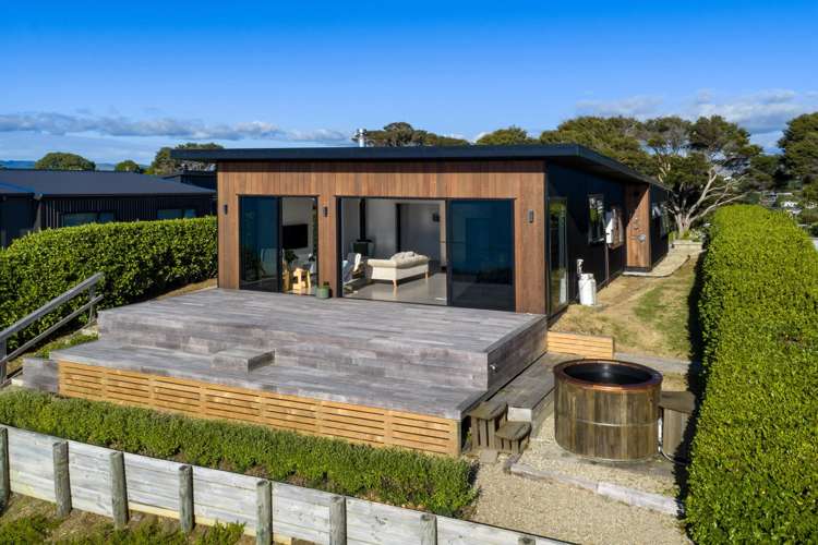 15 Rose Street Raglan_0