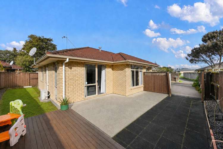 221 Old Farm Road Hamilton East_16