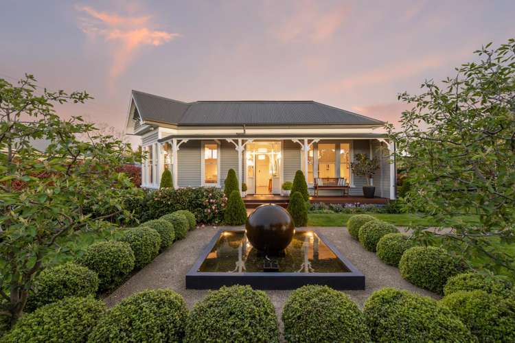 90 Hawthorne Street_0