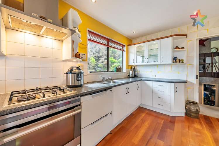 14 Matuhi Street Tirohanga_10