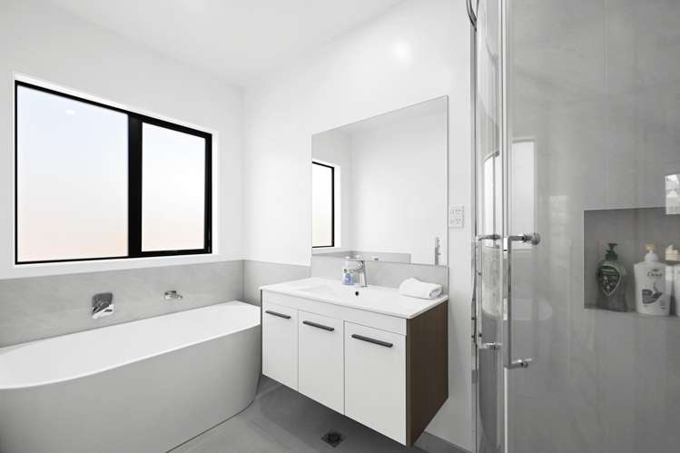 2/18 Church Road Pukete_21