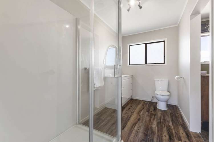 66 St Annes Crescent Wattle Downs_12