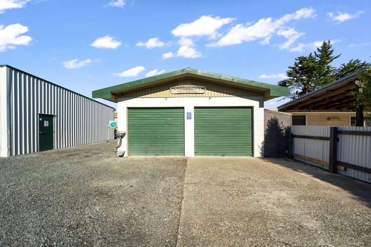 227 & 229 Bain Street Clifton_22