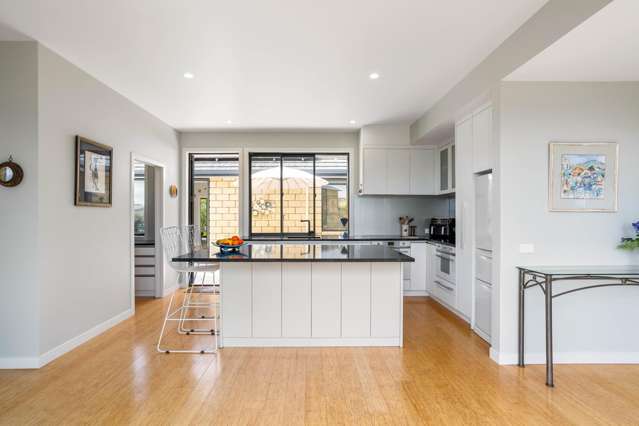 19 Ajax Head Pauanui_2