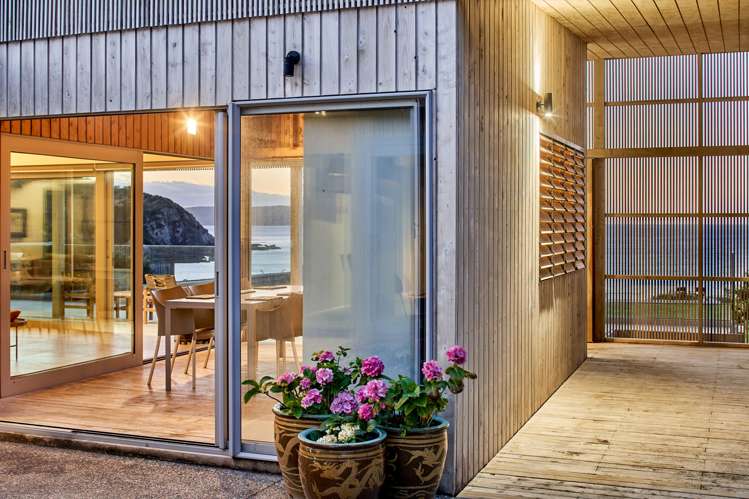 16 Bothamley Lane Titahi Bay_5