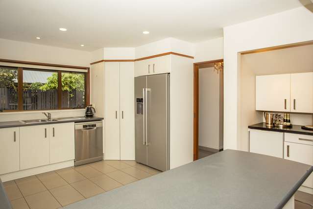 97 Racecourse Road Allenton_2