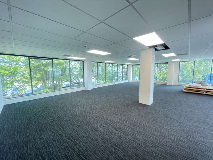 15B Vestey Drive Mt Wellington_2