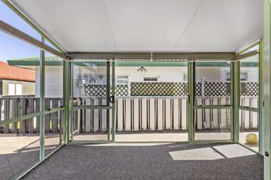2/93 Rifle Range Road_4
