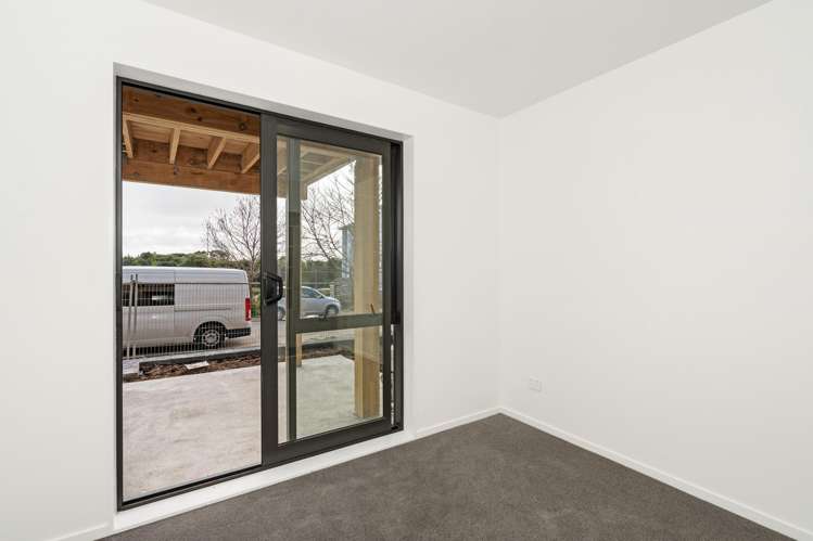 31 Falcon Crescent_2