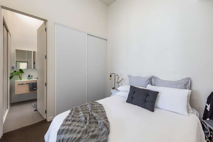 371 Murphys Road Flat Bush_6