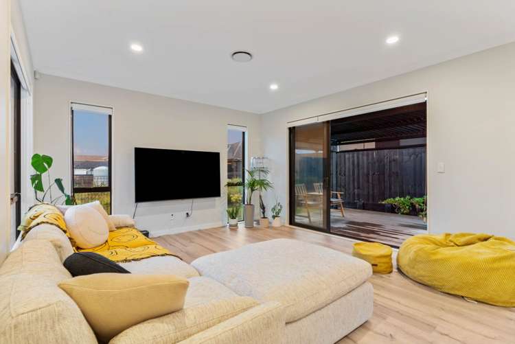 51 Siren Street Wainui_15