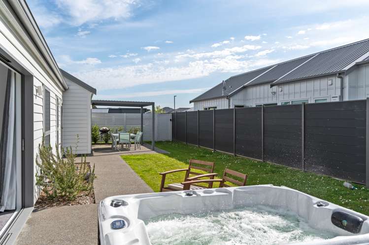 49 Marine Corps Drive Solway_12