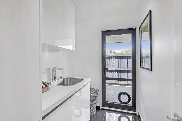 5 Simms Lane West Melton_13