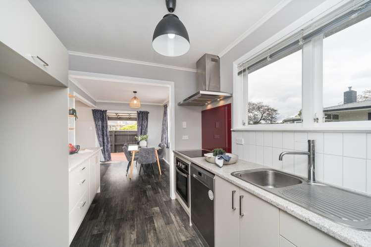 6 Karamea Crescent Kelvin Grove_2
