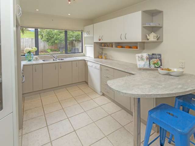 1/9 Ellenbury Place Stanmore Bay_2