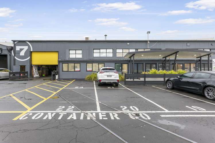 393 Apirana Avenue Point England_7