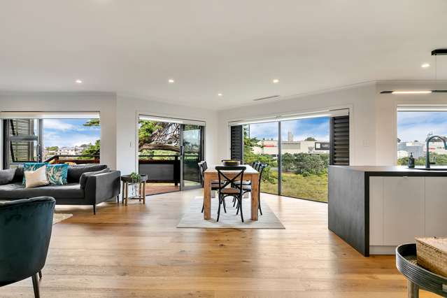 2/21 Rangitoto Terrace Milford_2