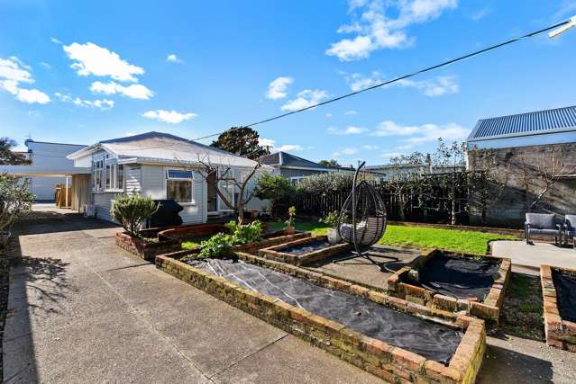 A Backyard to Love, A Home to Make Your Own