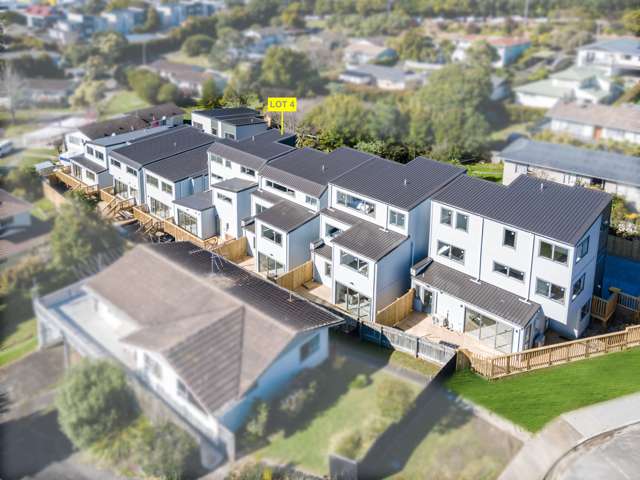 4/11 Celeste Place Totara Vale_2