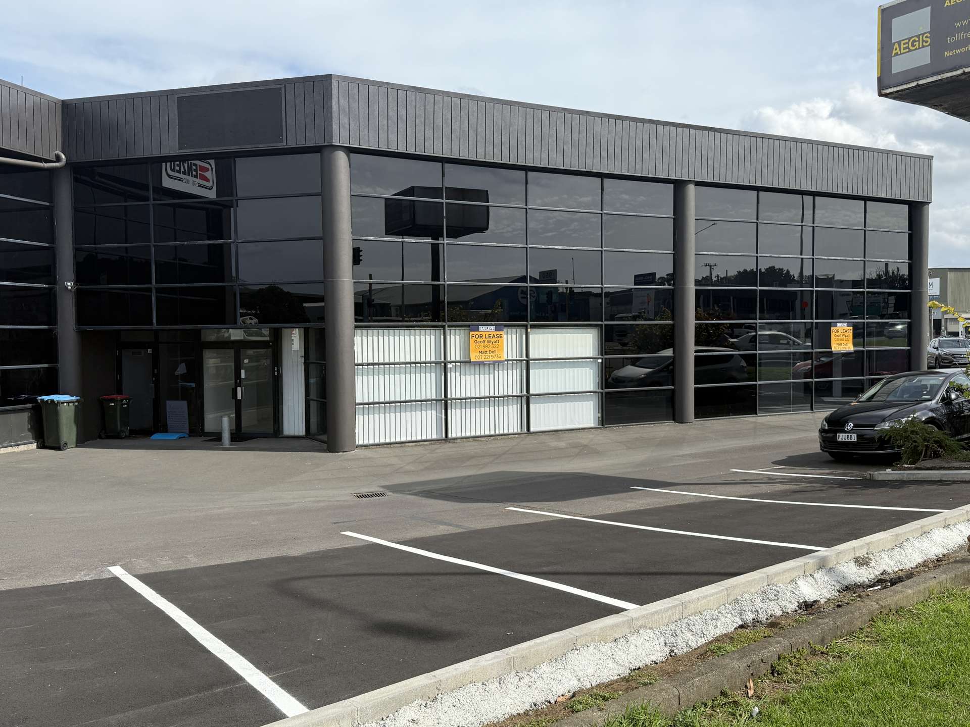 J/701 Great South Road Penrose_0