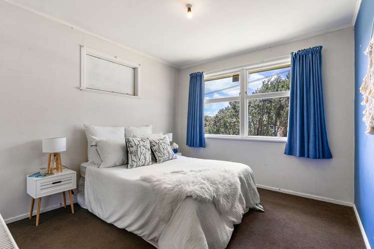 2 Christopher Way Paparangi_11