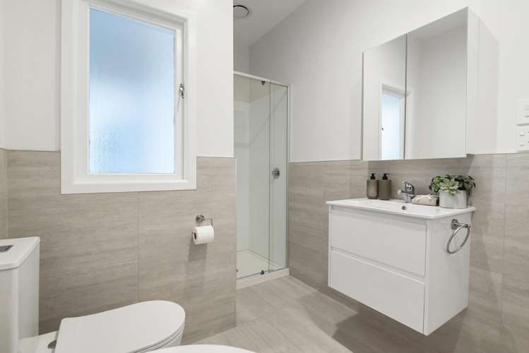 2/180 Lake Road Northcote_15