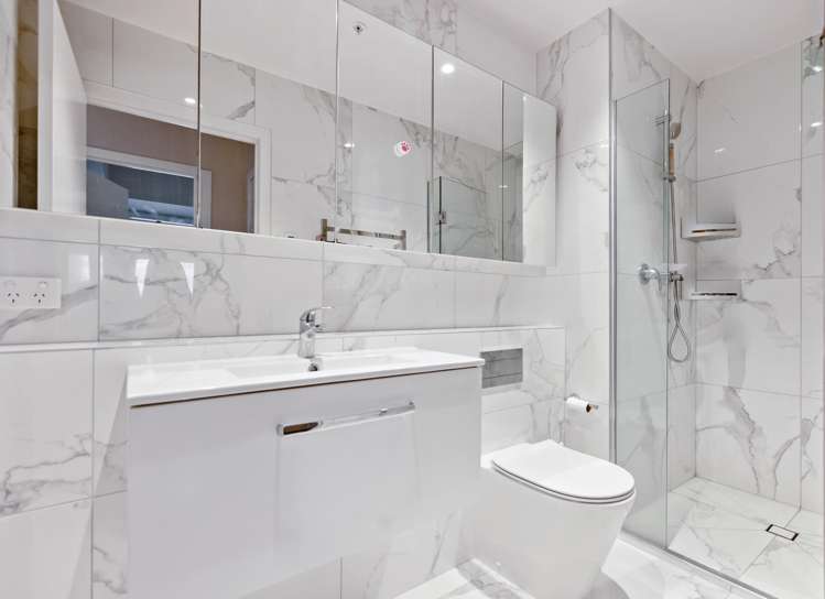 204/41 Beach Road Auckland Central_12