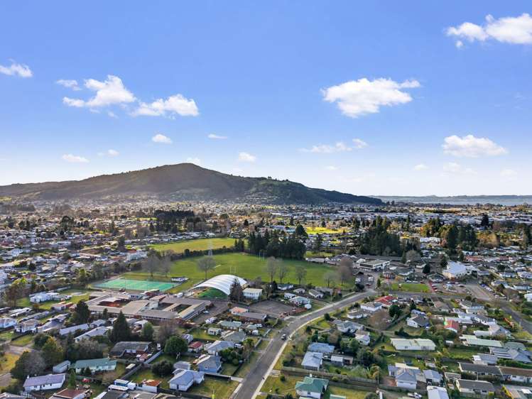 239 Malfroy Road Utuhina_32