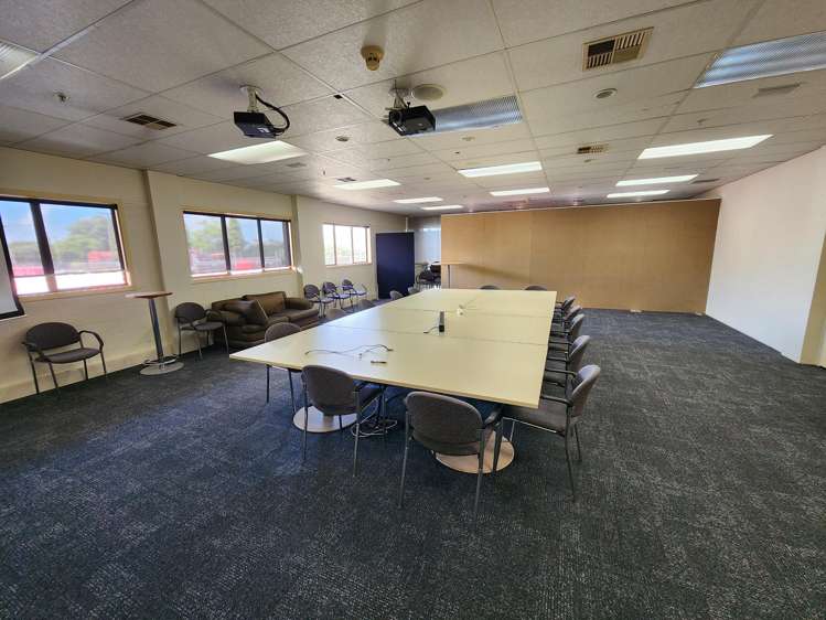 Suite 1/173 Captain Springs Road Onehunga_11
