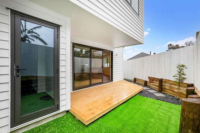 19D Essex Street Te Atatu South_2