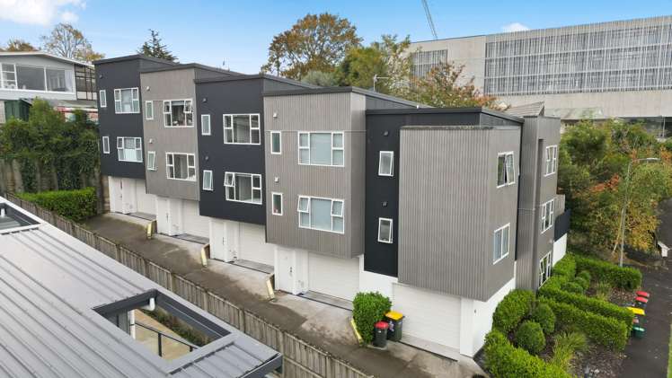3/12 Scotland Place Hillcrest_11