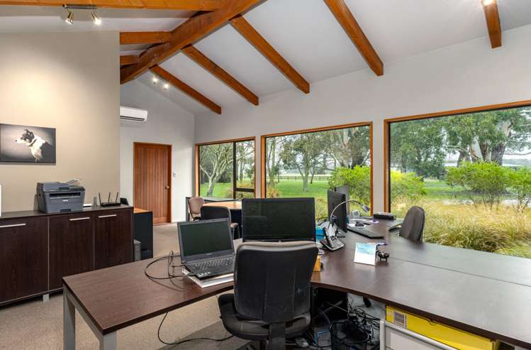 18 River Road Elgin_19