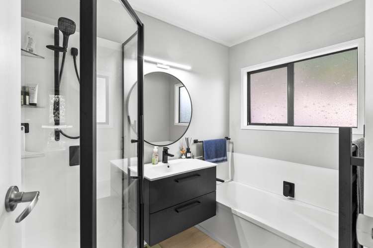 8 Puketotara Street Highlands Park_15