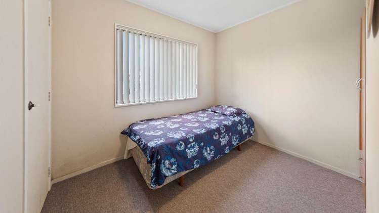 2/24 Norrie Smith Avenue Flat Bush_10