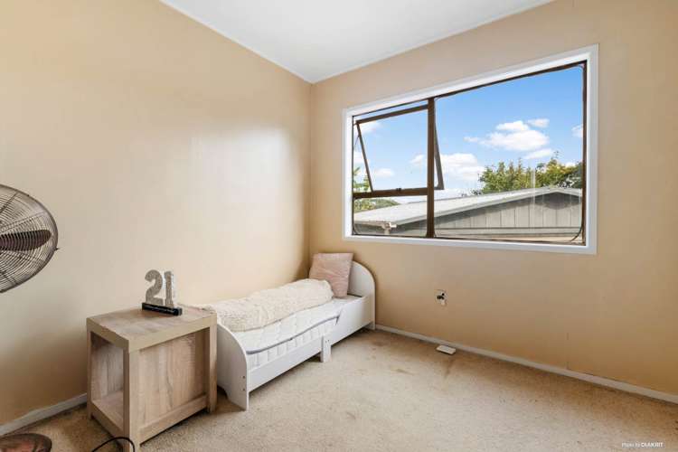 29 Redcrest Avenue Red Hill_10