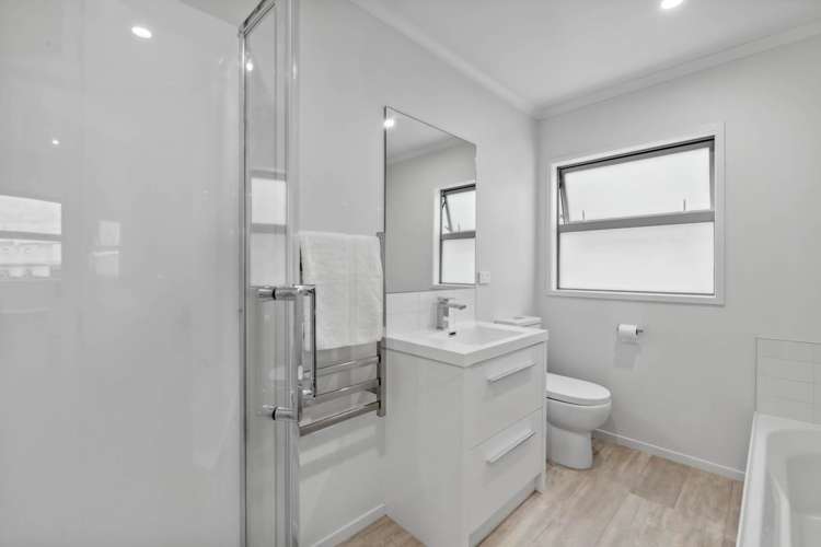 21 Karauria Lane Orewa_13