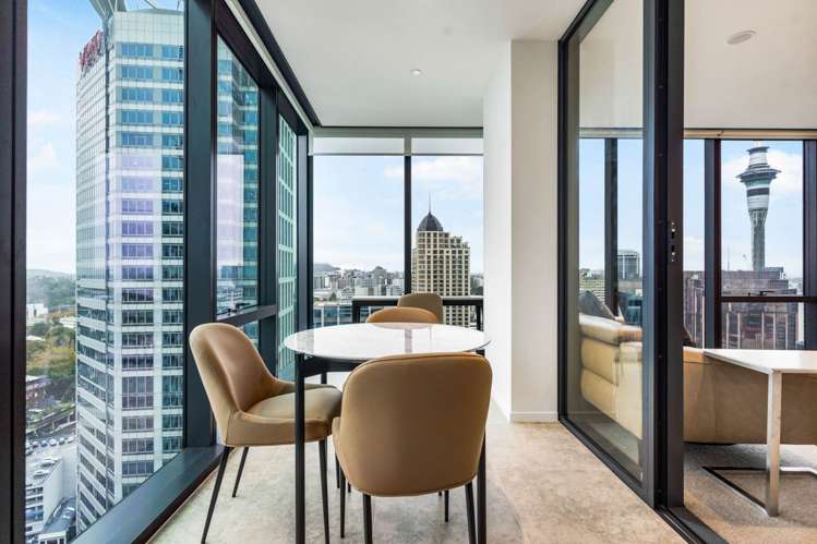 3305/10 Commerce Street City Centre_6