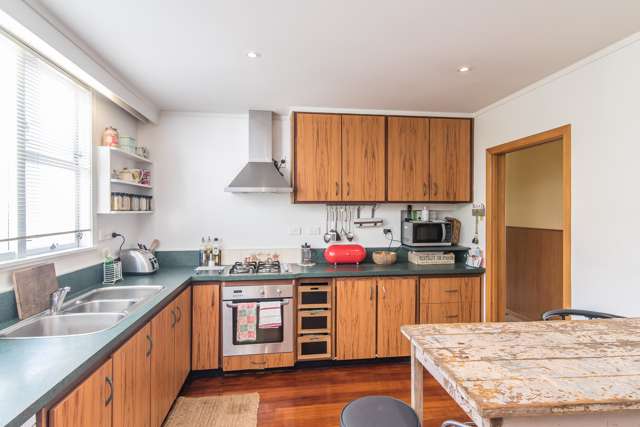 103 Queens Drive Lyall Bay_4