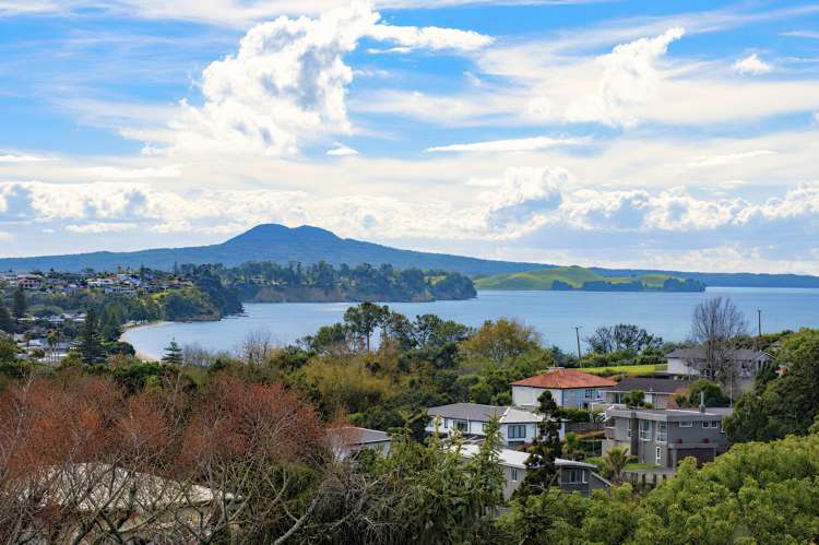 6 Nickleby Place Mellons Bay_42