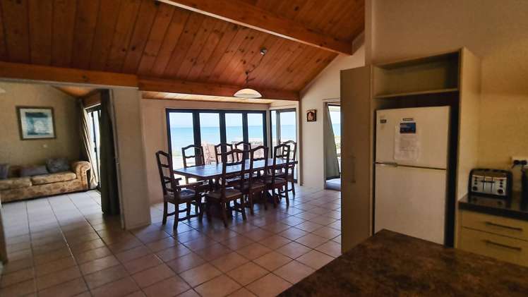  231 Rosetta Road Raumati Beach_14